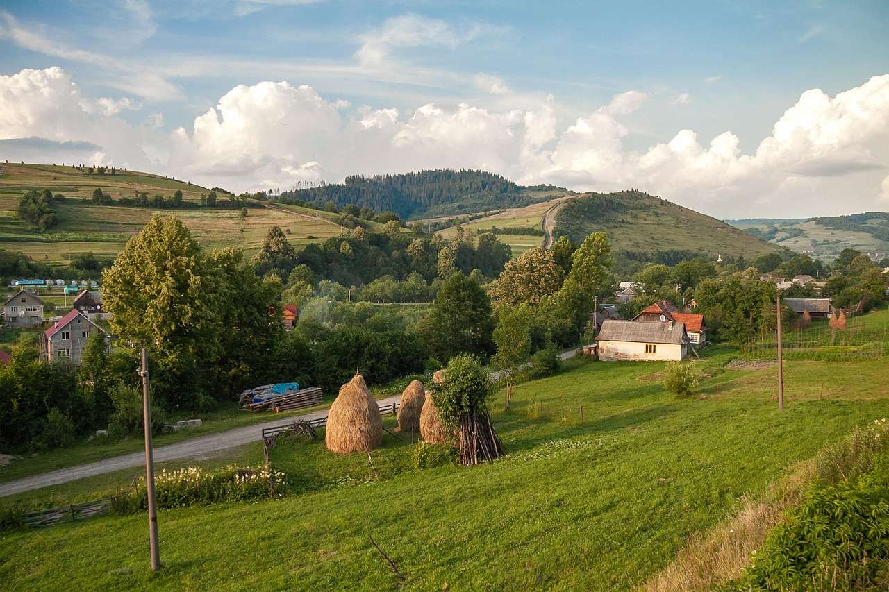 Village ensoleillé et abordable du sud de l'Europe