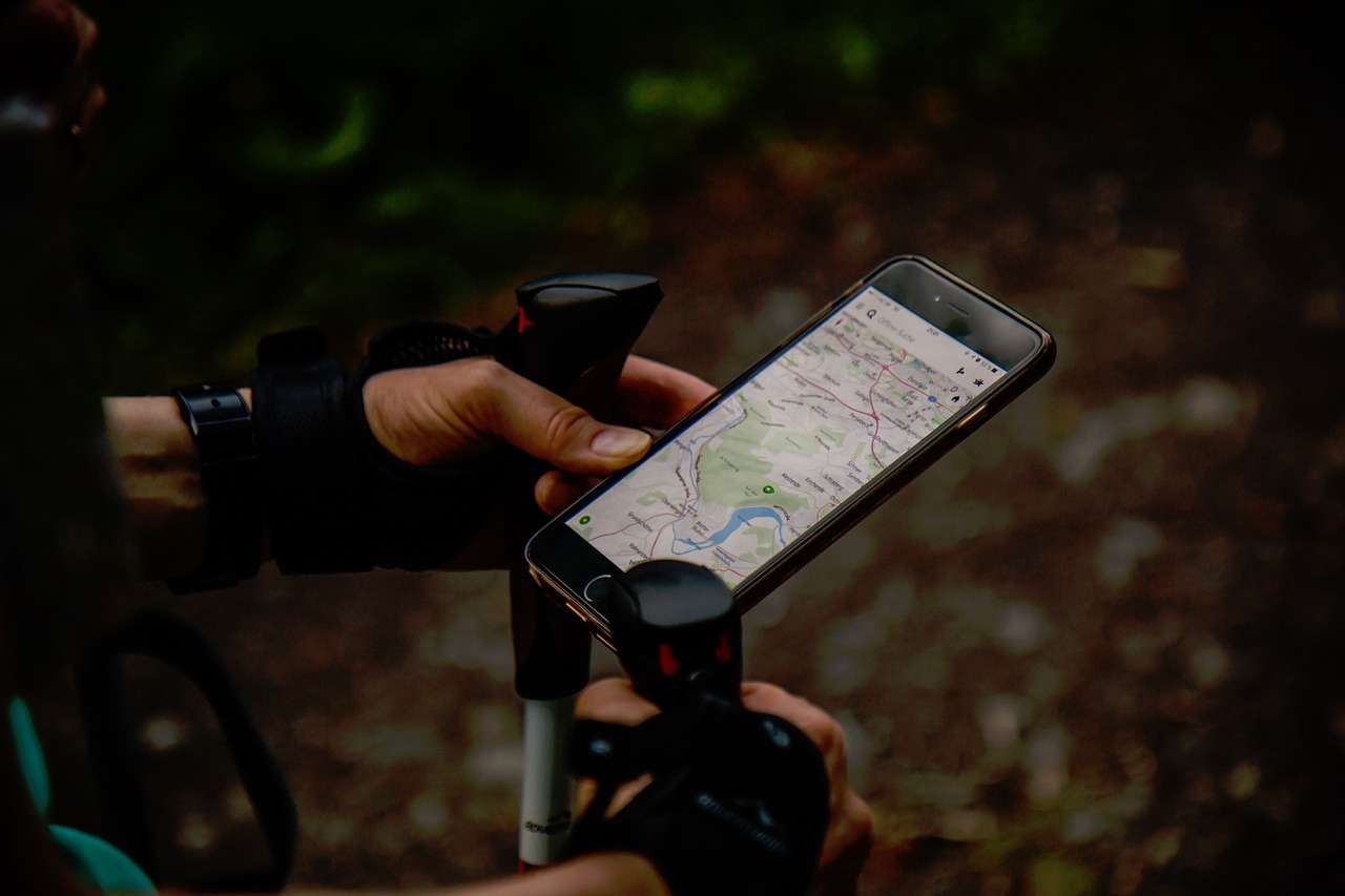 Carte GPS téléchargée hors-ligne sur un téléphone portable