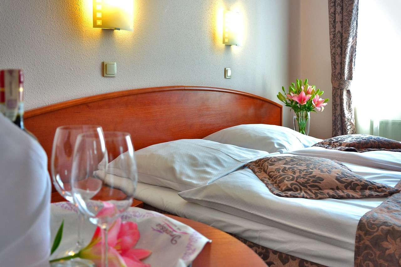 Réduction exclusive sur mobile pour une réservation de chambre d'hôtel